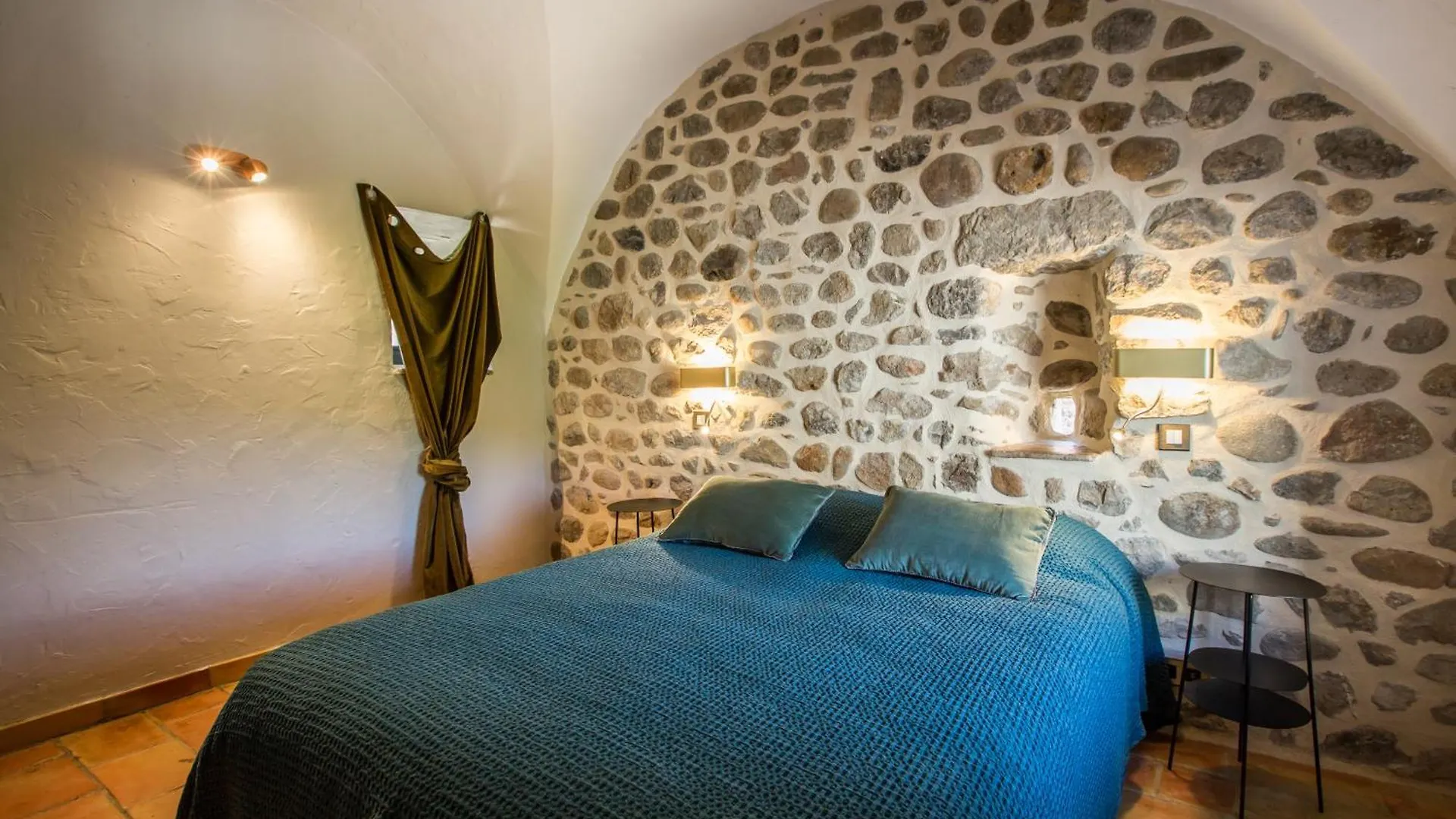Domaine Le C4 Hotell Berrias-et-Casteljau Frankrike