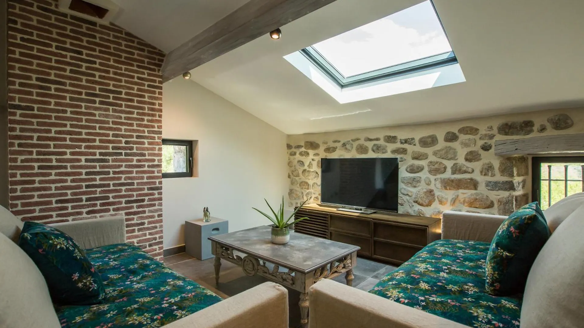 Domaine Le C4 Hotell Berrias-et-Casteljau