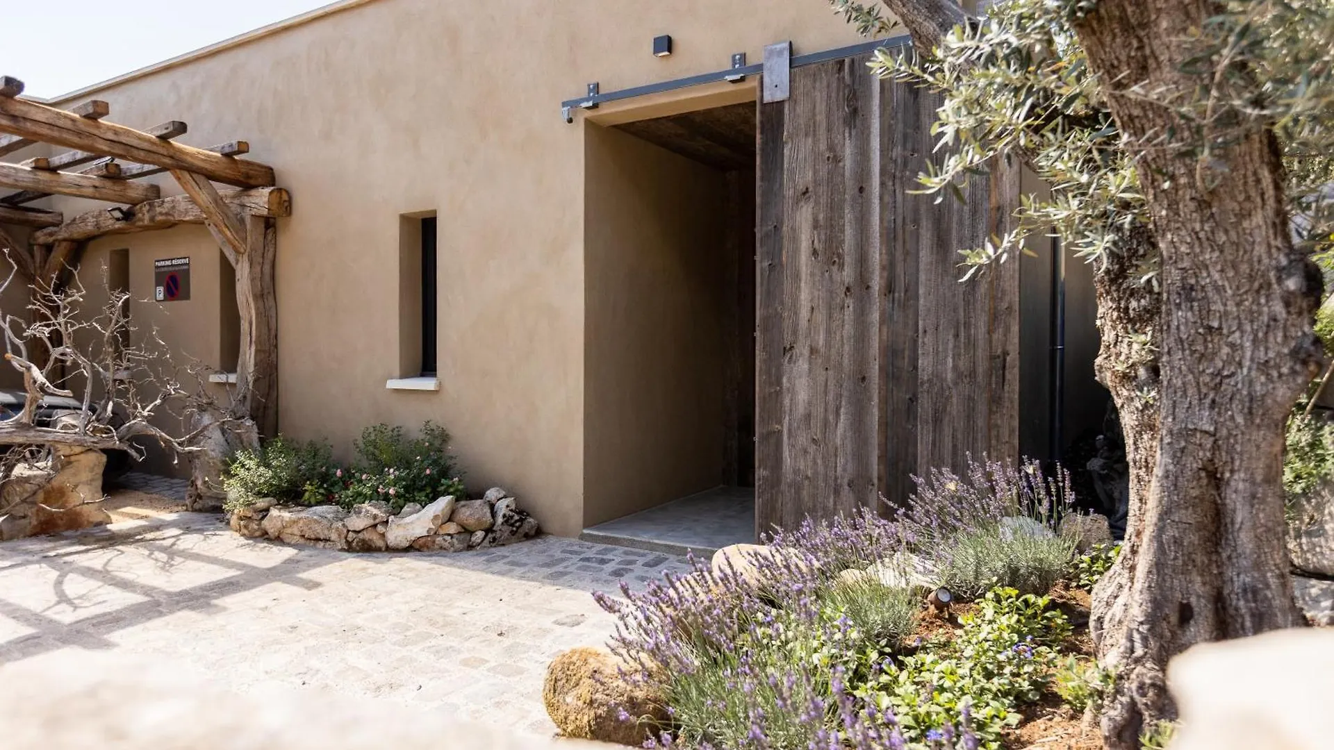 Domaine Le C4 Hotell Berrias-et-Casteljau