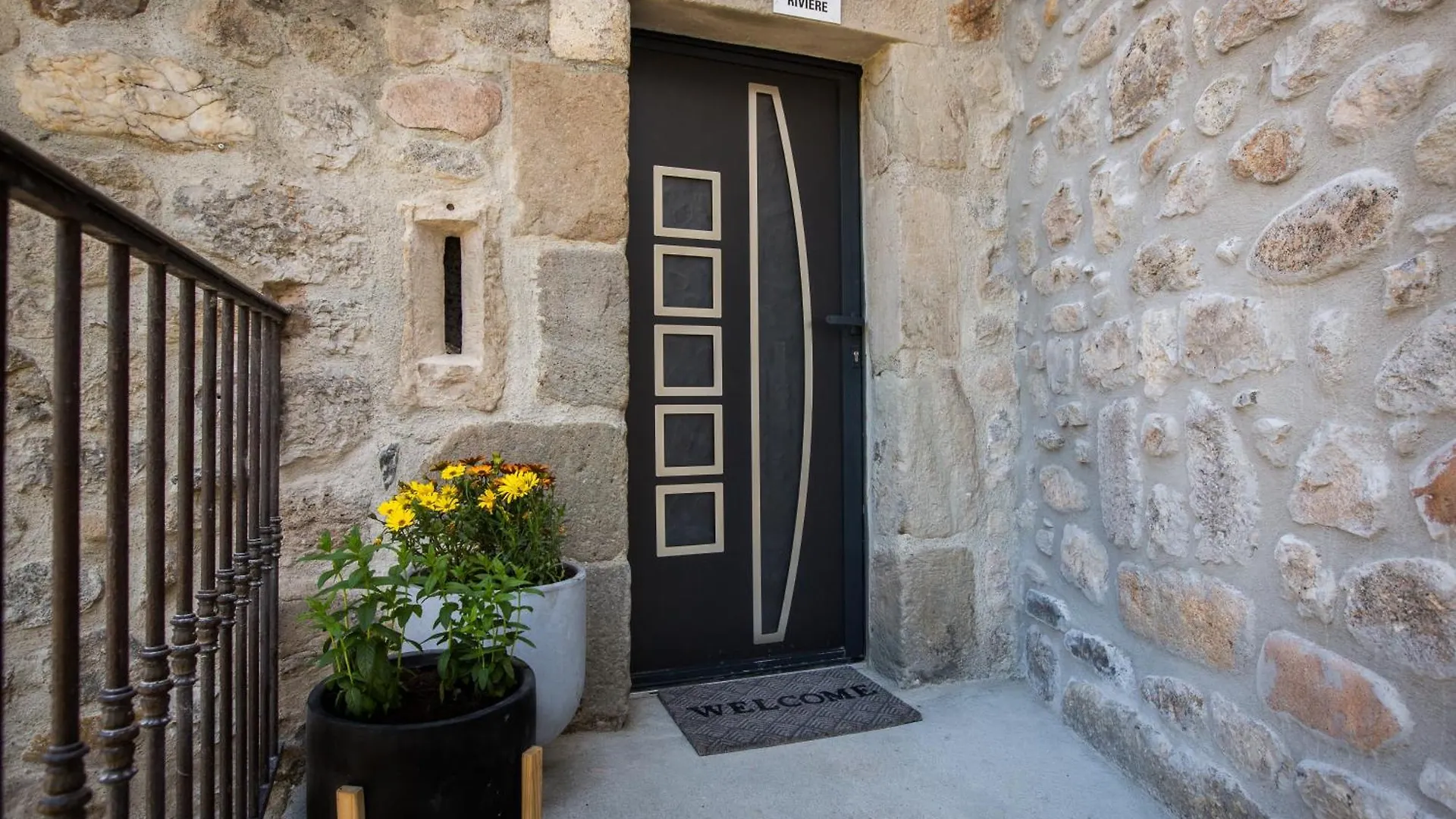 Domaine Le C4 Hotel Berrias-et-Casteljau